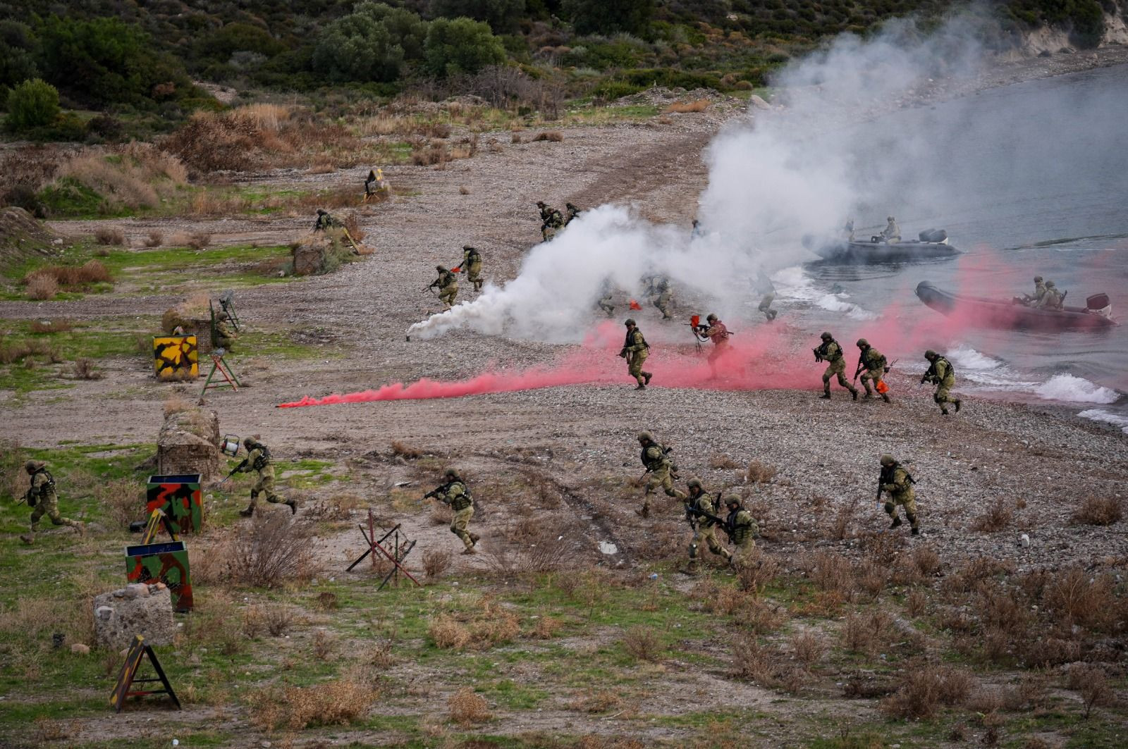 TSK'nın "timsah" lakaplı amfibileri hem karada hem denizde göreve hazır - Resim: 1
