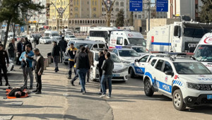 Adliye önünde silahlı kavga: 1'i polis 5 yaralı