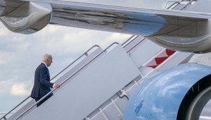 Biden tatilini yarıda bıraktı: Beyaz Saray'a döndü