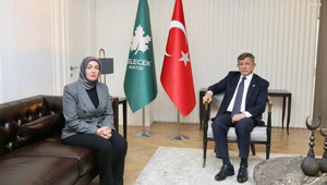 Ayşe Ateş, Ahmet Davutoğlu’nu ziyaret etti