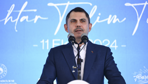 Bakan Kurum, Başakşehir'de kentsel dönüşüm projelerinin anahtar teslim töreninde konuştu