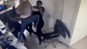 Şişli'de kayınpederinin ameliyatının ertelenmesine sinirlenen şüpheli doktora saldırdı