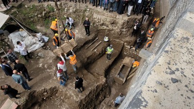 Diyarbakır’da ilk kez lahit mezar bulundu