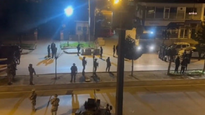 Bitlis'te seçim gerginliği: 14 gözaltı, 5 polis yaralandı