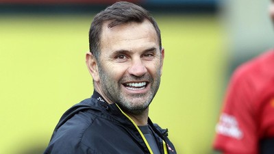 Galatasaray, Okan Buruk ile sözleşme uzattı