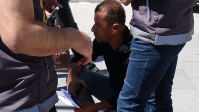 İnternetten gördüğü aracı almak için Hatay'dan Erzurum'a geldi, noterde dolandırıldığını anladı
