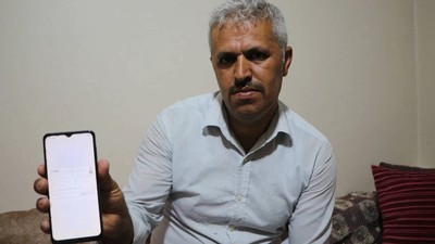 Ucuz ev eşyası almak isterken 30 bin lira dolandırıldı: Eşi namaz kılıyordu inandırıcı geldiler