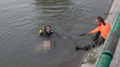 Sulama kanalına düşen çocuğu kurtardı, kendisi kayboldu! Çocuğu kurtarma anı kamerada