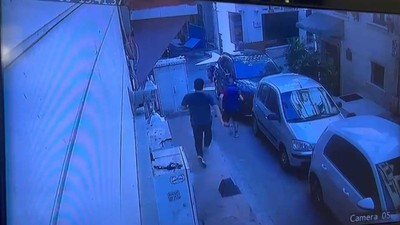 Beyoğlu'nda otel odasında sevgilisini darbederek öldürdü! Kaçarken yakalandı; o anlar kamerada