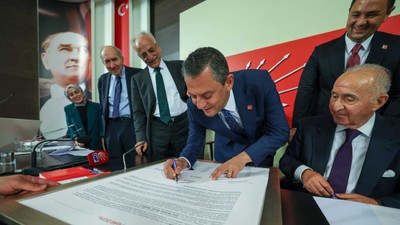 Özgür Özel, 'Bellek Müzesi'nin açılışını yaptı