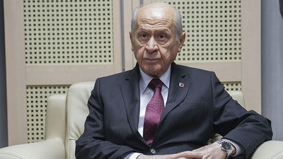 Bahçeli: Ellerini sıkmam, Türkiye partisi olmanın işareti olarak görülmelidir