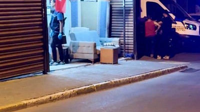 Avcılar'da binanın bodrumunda çuval içerisinde iki lav silahı bulundu
