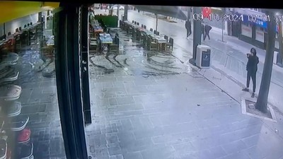 Bağcılar'da önce tehdit ettiler sonra kurşunladılar; o anlar kamerada
