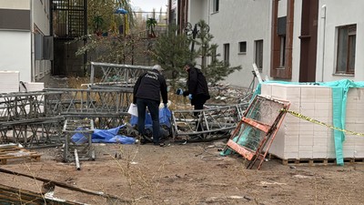 Malatya'da inşaat iskelesinin çökmesi sonucu 2 işçi öldü