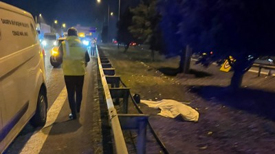 Otoyolda otomobilin çarptığı kadın öldü
