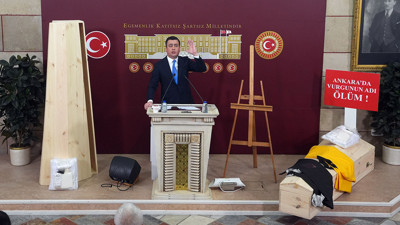 Meclis'te 'tabutlu kefenli' açıklama... AK Parti'li Gökçek, ABB'nin 'kefen alımlarında yolsuzluk yaptığını' savundu