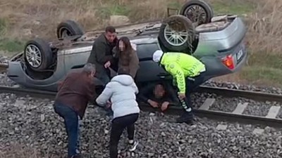 Polisten kaçan alkollü sürücü otomobille takla attı