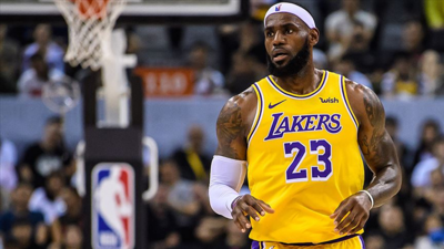 NBA'de Lakers kazandı, LeBron James bir kez daha tarihe geçti