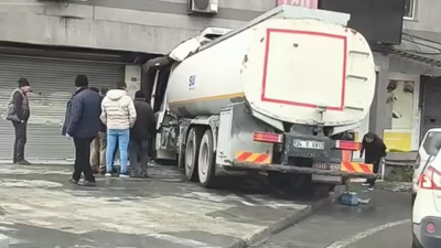 Başakşehir'de su tankeri tıp merkezine girdi