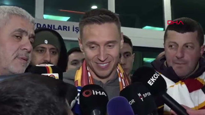Galatasaray, Polonyalı futbolcu Frankowski'yi satın alma opsiyonuyla kiralık olarak renklerine bağladı