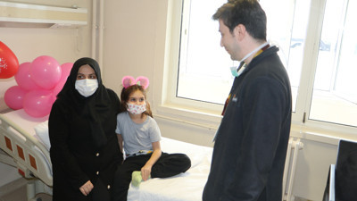 Böbreğiyle kızına ikinci kez hayat verdi