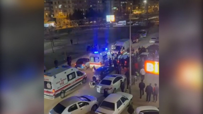 Asansör kabini 2’nci kattan düştü; 5 yaralı