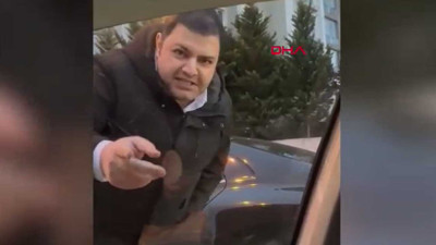 Başakşehir’de trafikte kadın sürücünün aracına saldırdı; o anlar kamerada