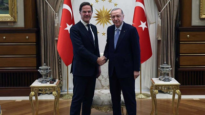 Cumhurbaşkanı Erdoğan, NATO Genel Sekreteri Rutte'yle telefonla görüştü. Görüşmede bölgesel ve küresel konular ele alındı