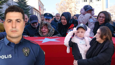 Şapkasını taktığı şehit babasını selam vererek uğurladı