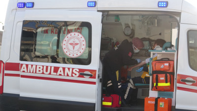 Yüksekten düşen, hastaneye kaldırılırken kaza geçiren hamile kadın 1 gün sonra öldü