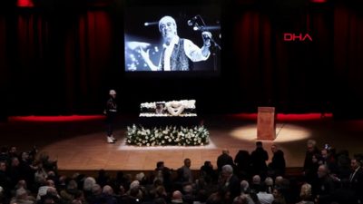 Usta sanatçı Edip Akbayram son yolculuğuna uğurlandı