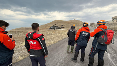 Askeri helikopter, ayağı kırılan dağcı için havalandı