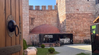 Önünden geçilmeye korkulan Zindankapı, 2 bin 500 yıl sonra sanatla hayat buldu