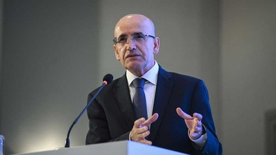 Bakan Şimşek: Bu yıl cari açığın OVP hedefimizden daha düşük gerçekleşmesini öngörüyoruz
