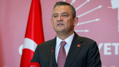 CHP Genel Başkanı Özgür Özel'e saldırı