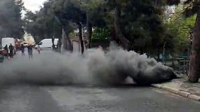 Avcılar’da yer altı kabloları yandı; caddeyi duman kapladı