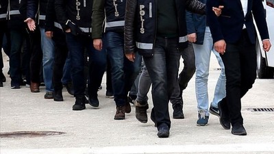 İzmir merkezli FETÖ operasyonunda 10 şüpheli yakalandı
