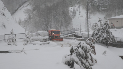 Bolu Dağı'nda kar yağışı etkili oluyor