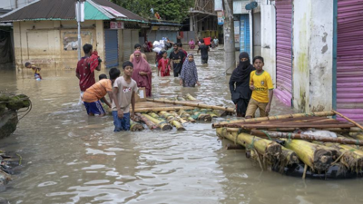 Hindistan ve Nepal'de şiddetli yağışlar sonucu 100'den fazla kişi öldü