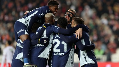 Fenerbahçe, 3 puanı 3 golle aldı