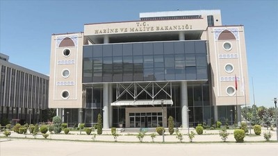 Hazine yarın iki ihale düzenleyecek