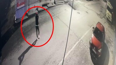 Yeni devraldığı kıraathane kurşunlandı; saldırı kamerada