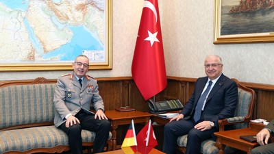 Bakan Güler, Almanya Genelkurmay Başkanı Orgenera Breuer’i kabul etti