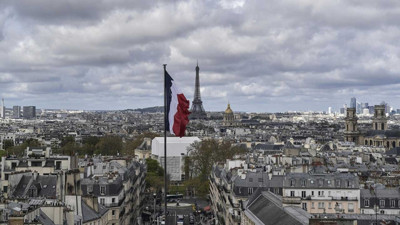 Fransa 12 Cezayirli diplomatı sınır dışı kararı aldı, Cezayir Büyükelçisini geri çağırdı