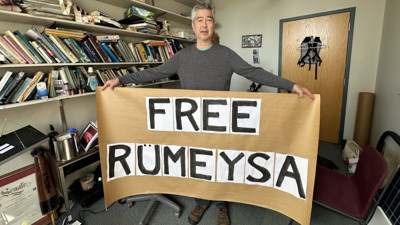 ABD’li Profesör, tutuklu Türk öğrenci Rümeysa Öztürk için açlık grevine başladı