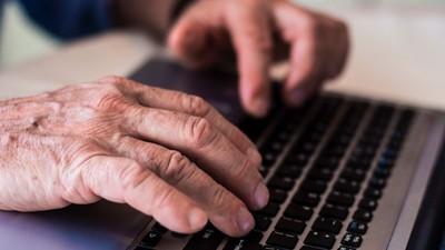 Yaşlılıkta teknoloji kullanımı demans riskini azaltabilir