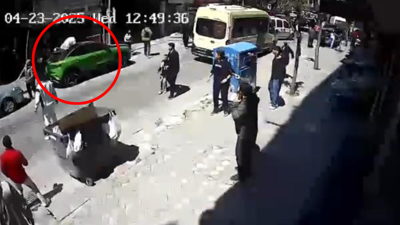 Zeytinburnu'nda deprem anında binanın 3'üncü katından atladı