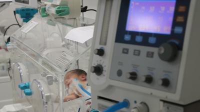 30 bin doğumda bir görülen hastalıkla doğan bebek, ameliyat edildi