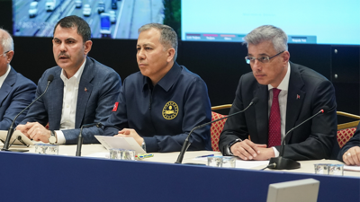 Üç bakandan önemli açıklamalar... Bakan Kurum: Siyaseti, polemiği bir tarafa koyalım; İstanbul için el ele verelim