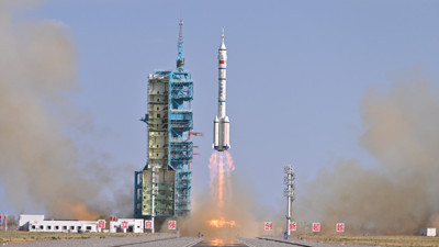 Çin, uzay istasyonuna yeni taykonot ekibini yolladı